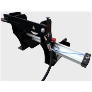 LV8 moottoripyöränostimiin lisävarusteeksi myytävä ilmaletkun liitäntäsarja.